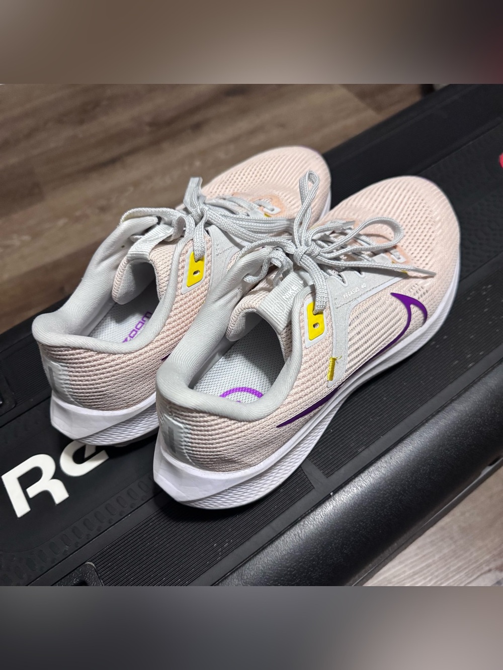 Nike Wmns Air Zoom Pegasus 40 - Picture 3 of 10